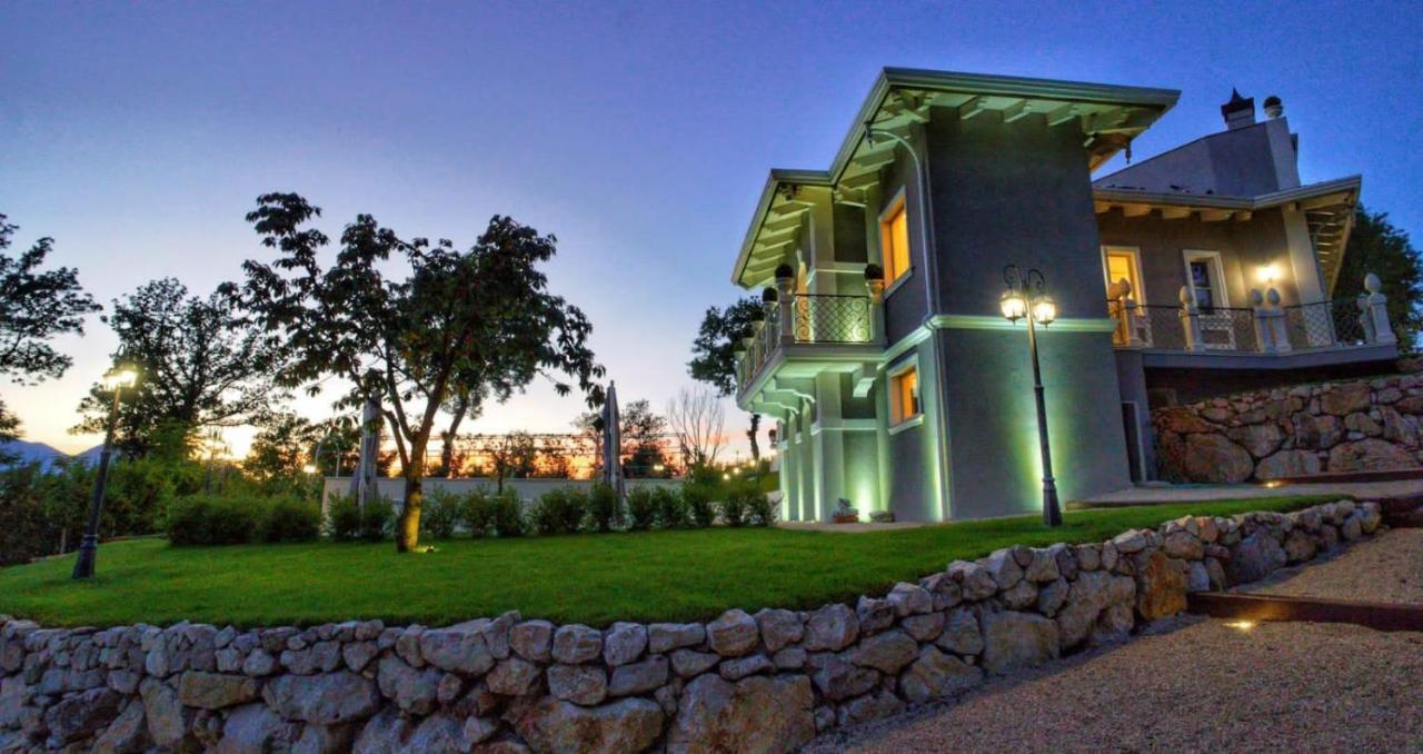 Tenuta Santo Stefano Azienda Agrituristica Santo Stefano del Sole Exteriör bild