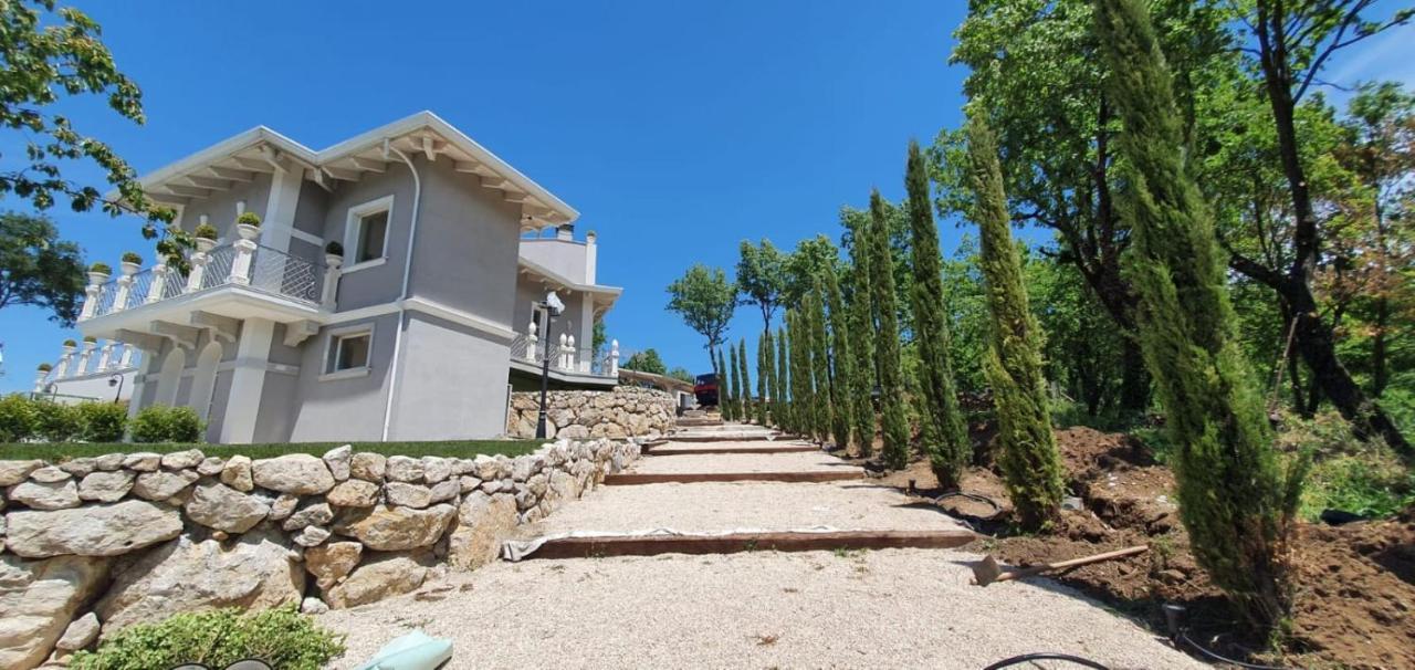 Tenuta Santo Stefano Azienda Agrituristica Santo Stefano del Sole Exteriör bild