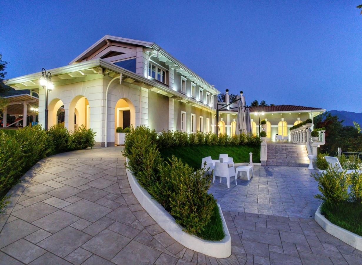 Tenuta Santo Stefano Azienda Agrituristica Santo Stefano del Sole Exteriör bild