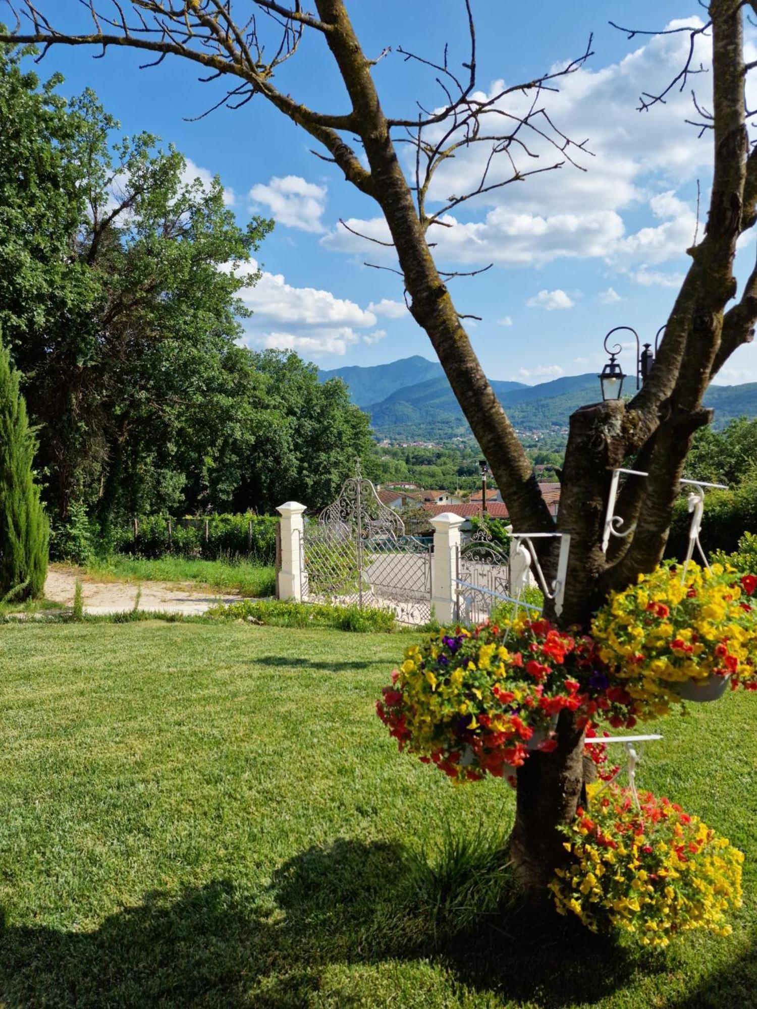 Tenuta Santo Stefano Azienda Agrituristica Santo Stefano del Sole Exteriör bild